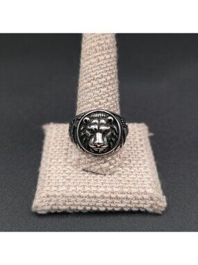 Size 12 Stainless Steel Roaring Lion Animal Motif Band Ring A7394
